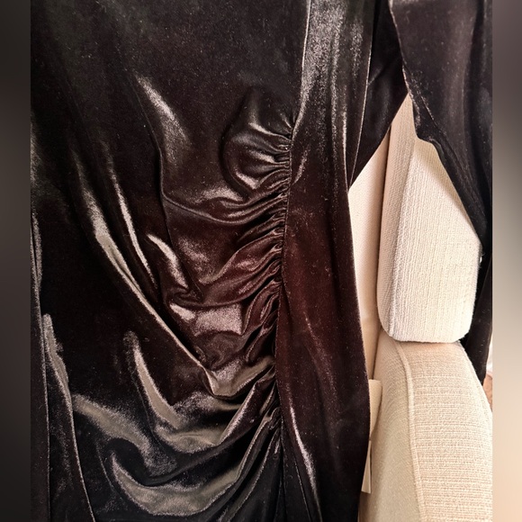 Velvet Ruched Seraphine Maternity Dress - Picture 2 of 3